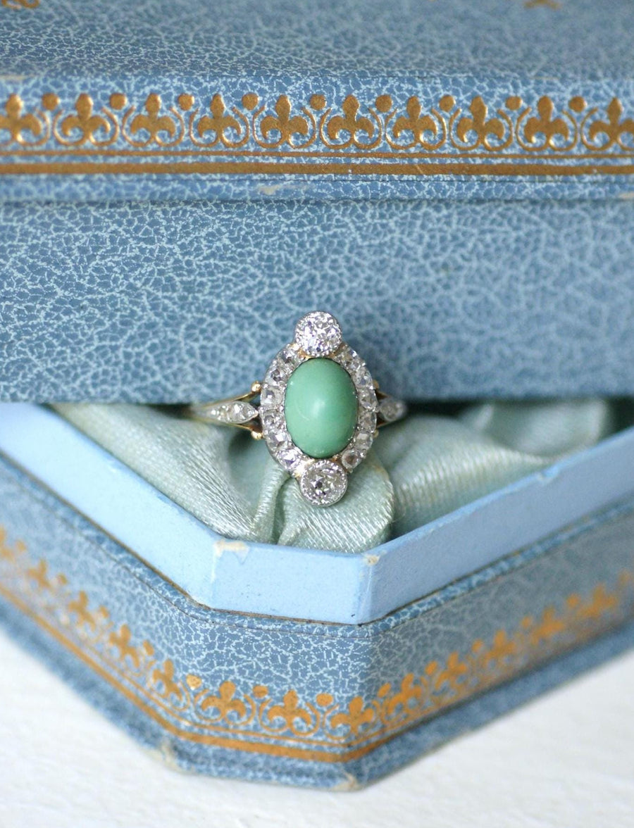 Bague Belle Epoque Turquoise Entourage Diamants 0.75 Ct sur Or Jaune et Platine