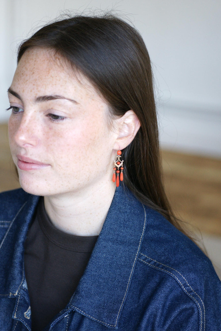 Boucles d'Oreilles Girandoles Anciennes Or Rose et Goutte de corail