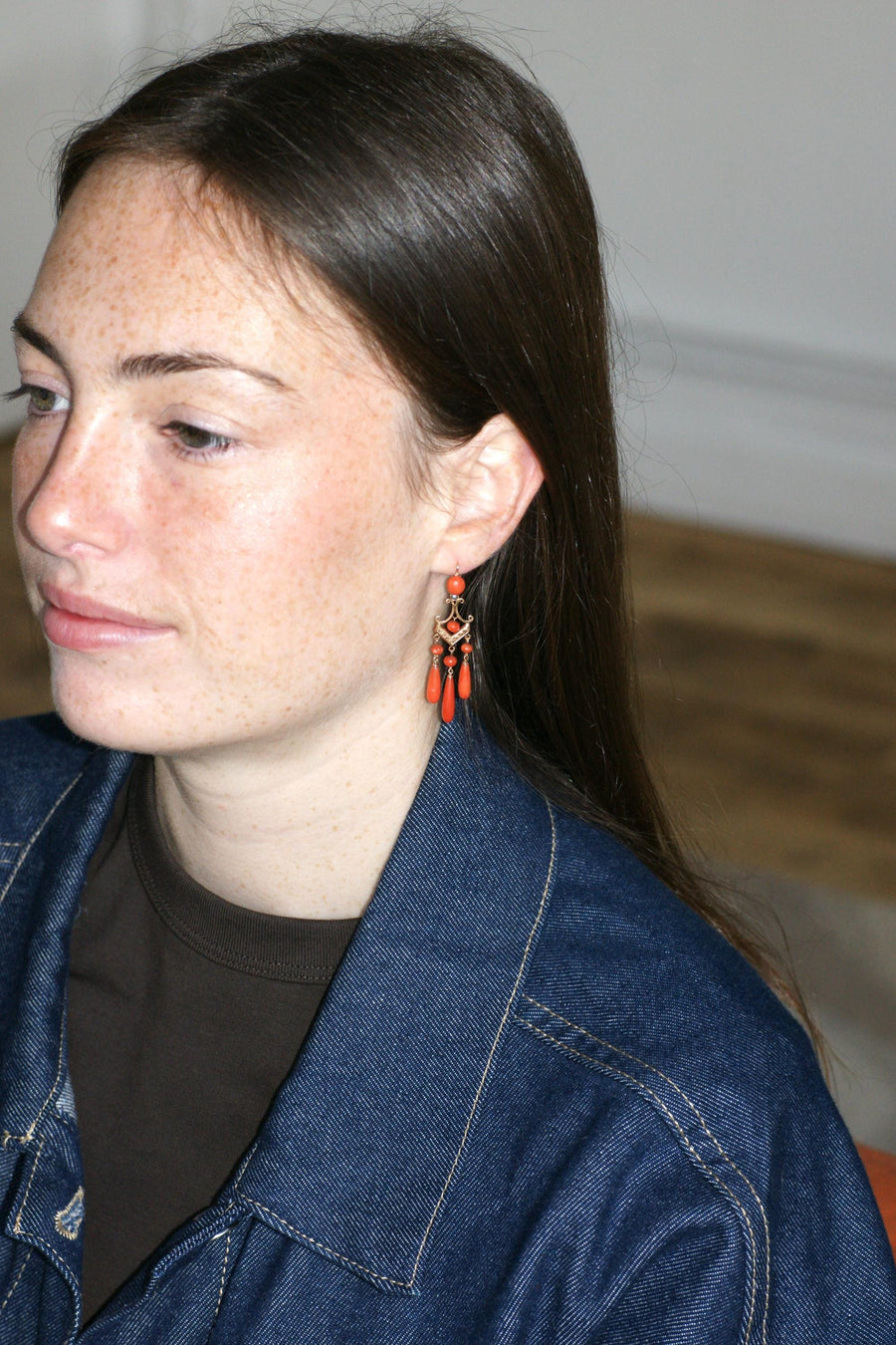 Boucles d'Oreilles Girandoles Anciennes Or Rose et Goutte de corail