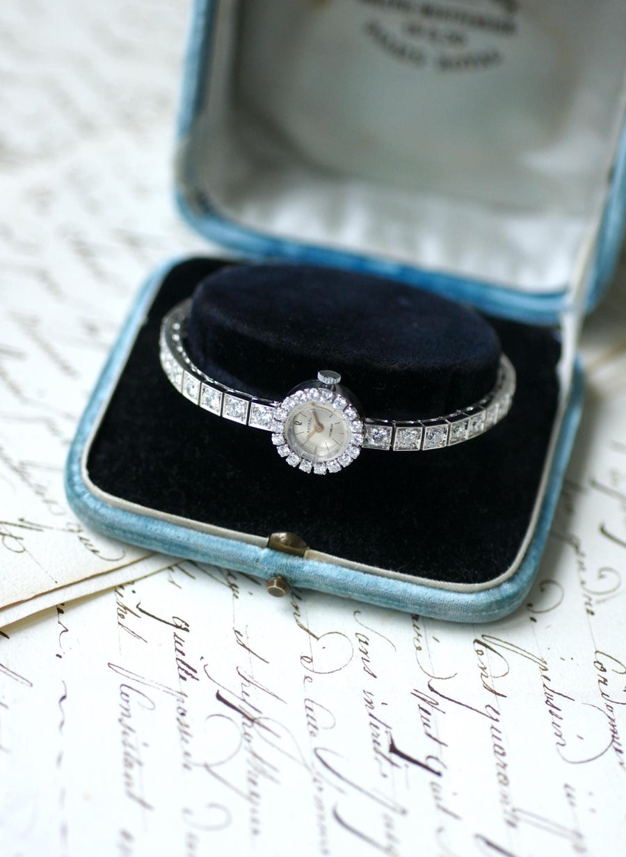 Montre Bracelet de Dame Astral Diamants 5,70 Cts sur Or Blanc Années 60