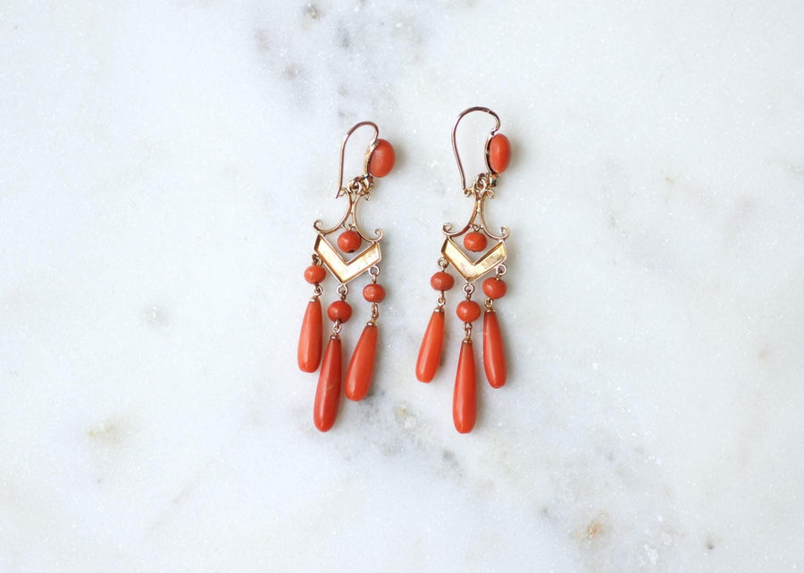 Boucles d'Oreilles Girandoles Anciennes Or Rose et Goutte de corail
