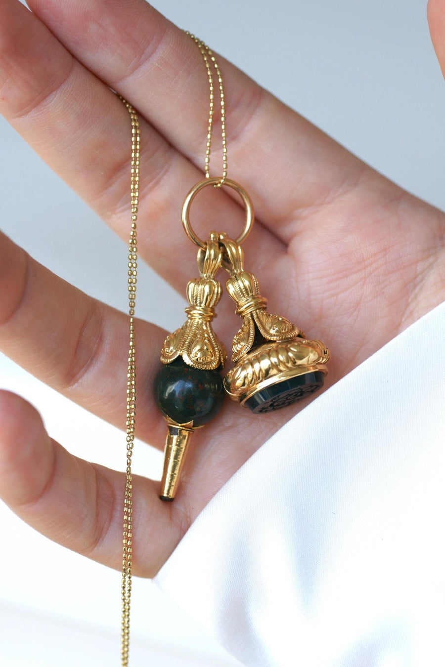 Pendentif Cachet Or Jaune et Jaspe Sanguin - Galerie Pénélope