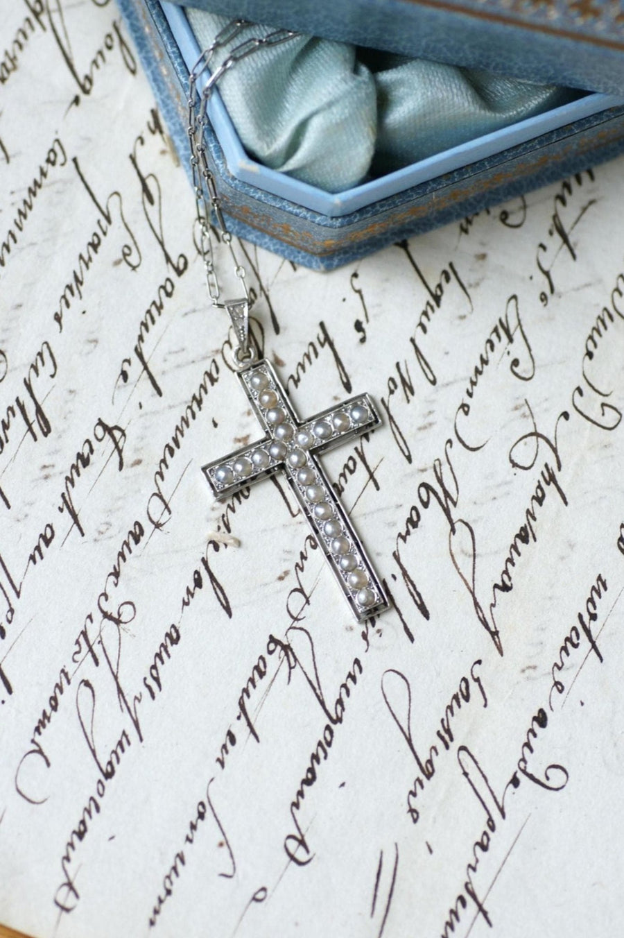 Pendentif Croix Art Déco Perles et Diamants - Galerie Pénélope