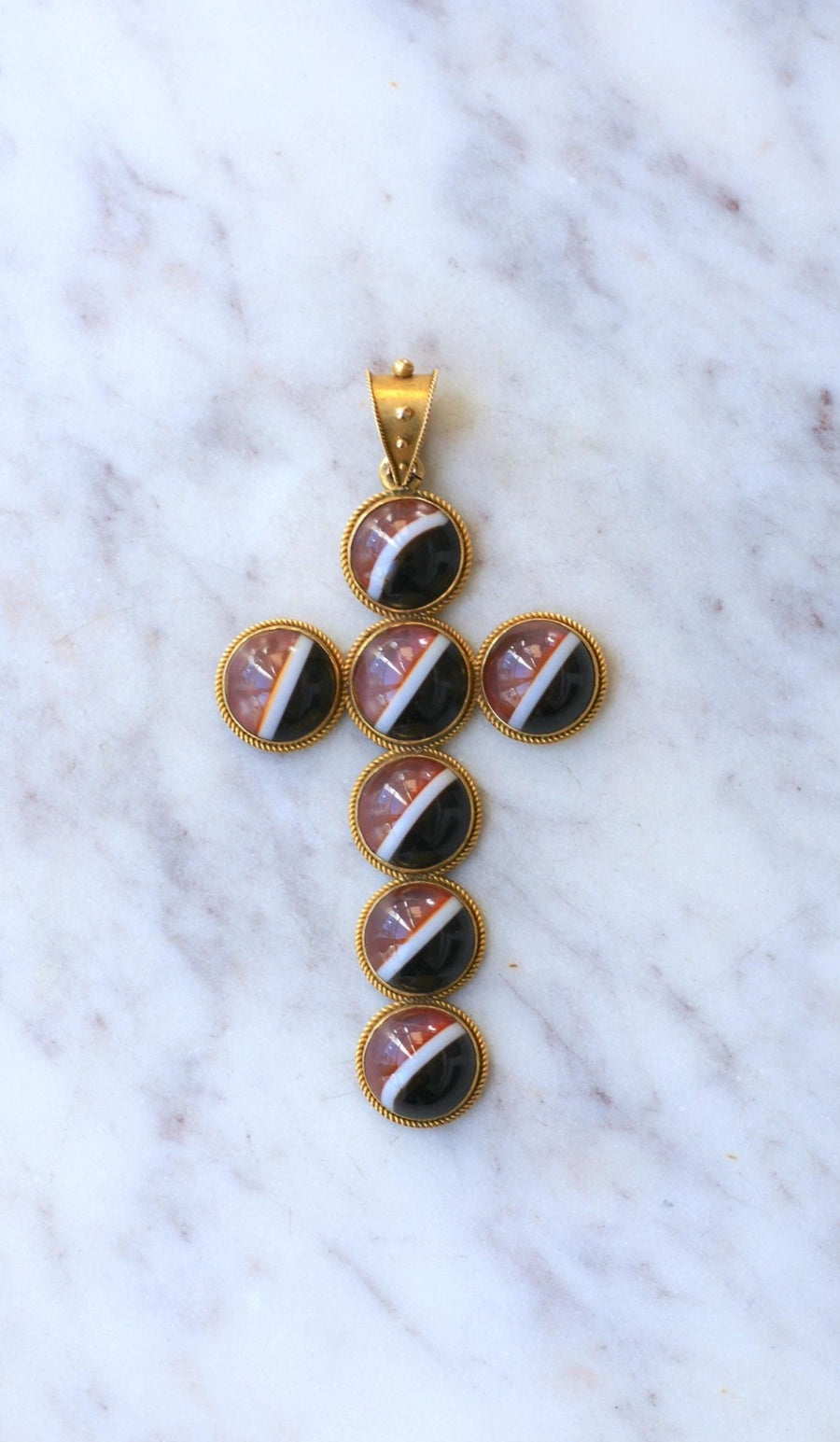 Pendentif Croix Cabochon d'Agate sur Or jaune - Galerie Pénélope