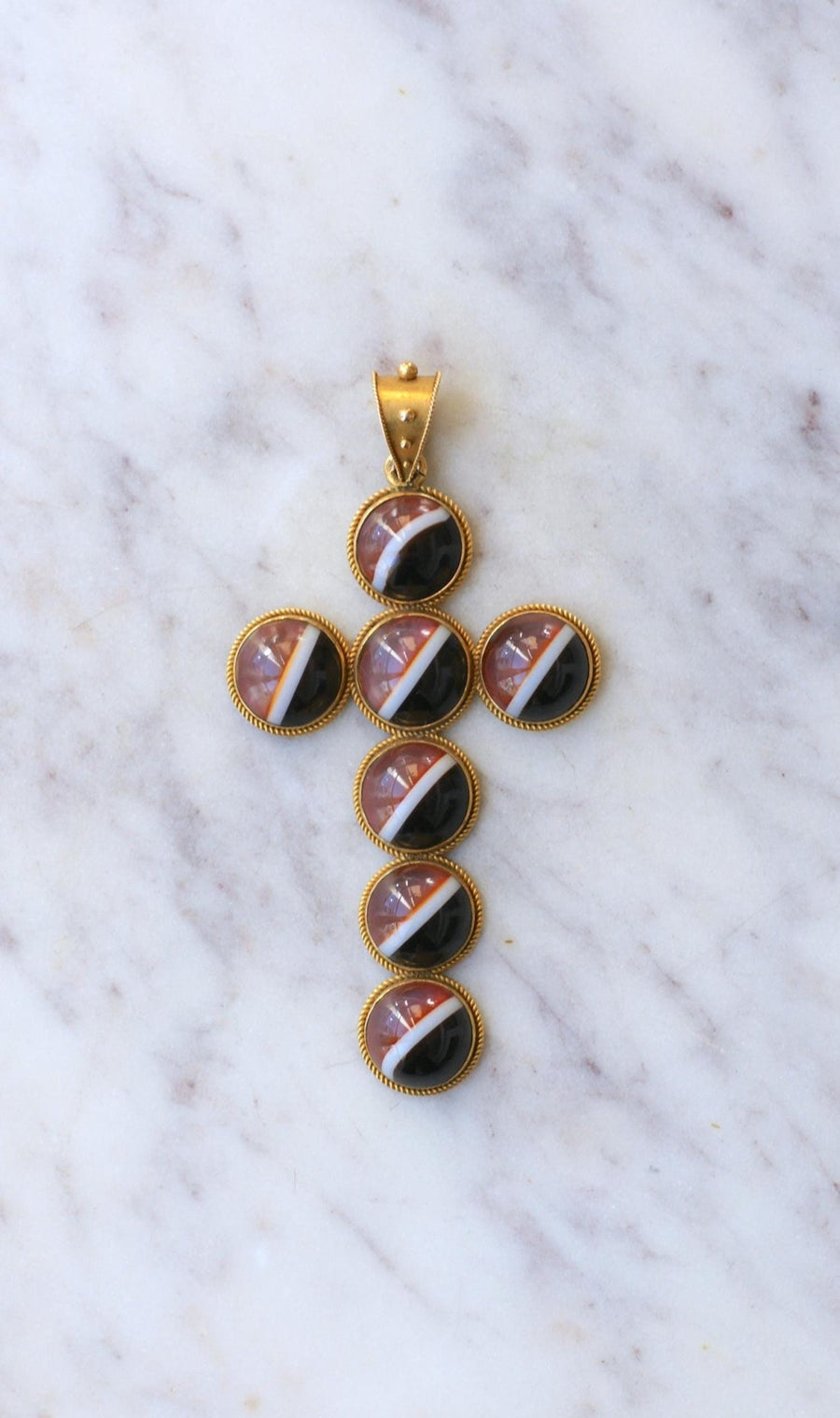Pendentif Croix Cabochon d'Agate sur Or jaune - Galerie Pénélope