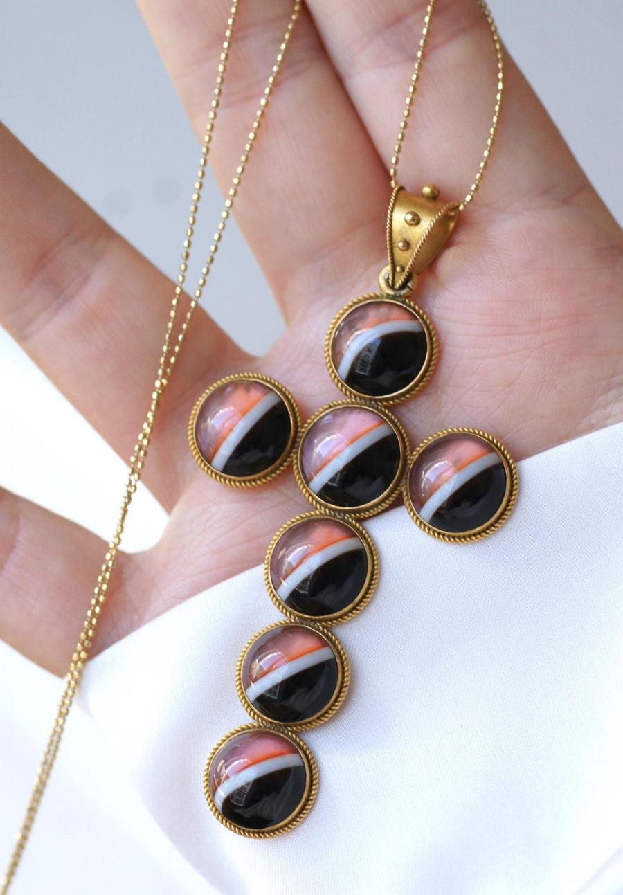 Pendentif Croix Cabochon d'Agate sur Or jaune - Galerie Pénélope