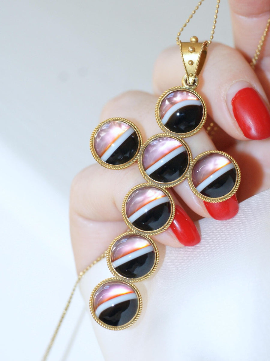 Pendentif Croix Cabochon d'Agate sur Or jaune - Galerie Pénélope
