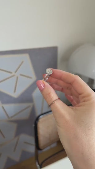 Bague Solitaire Diamant 3.18 Cts et Baguette sur Or Blanc