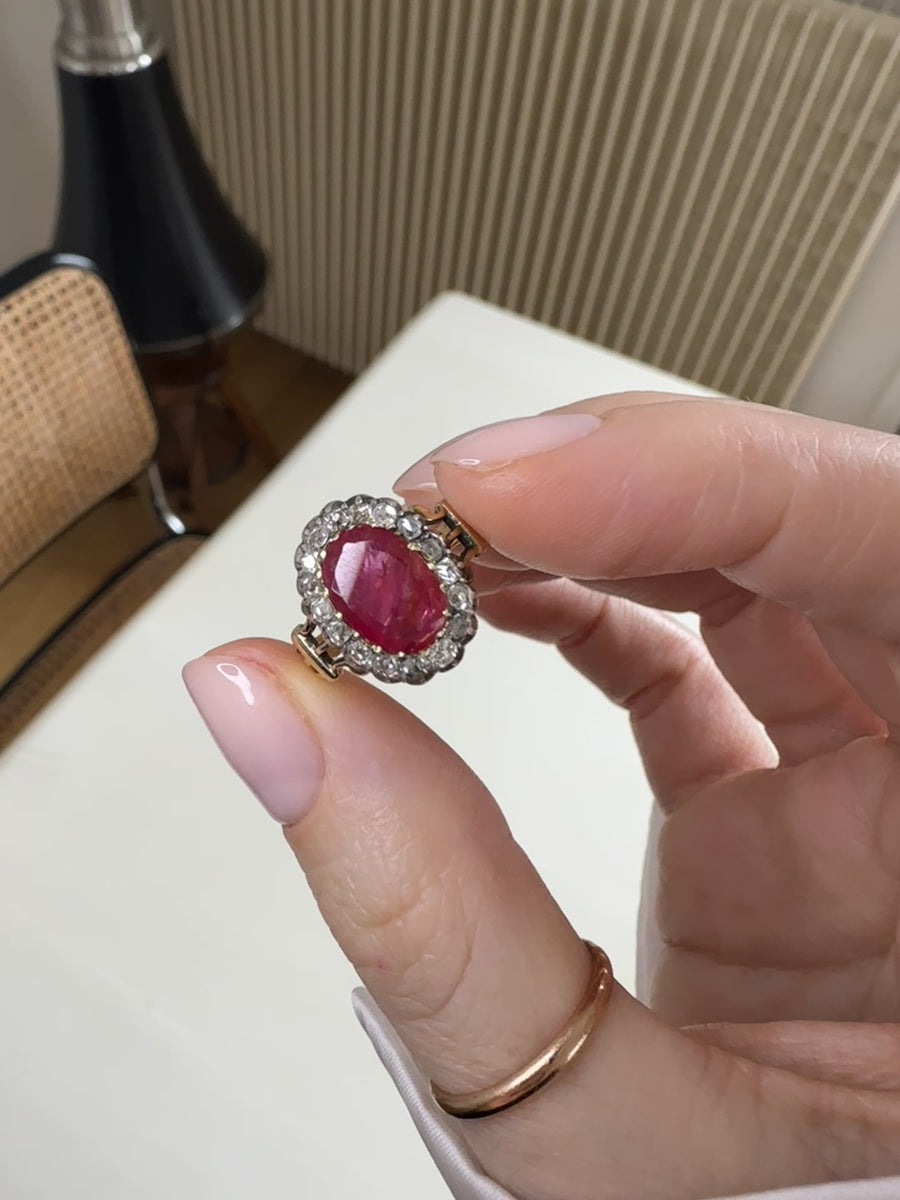 Bague marguerite rubis birman 2.82 Cts diamants