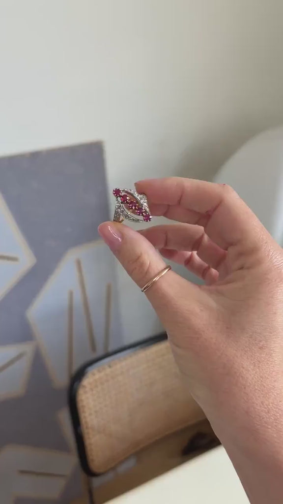 Bague Belle Epoque Volutes Rubis et Diamant