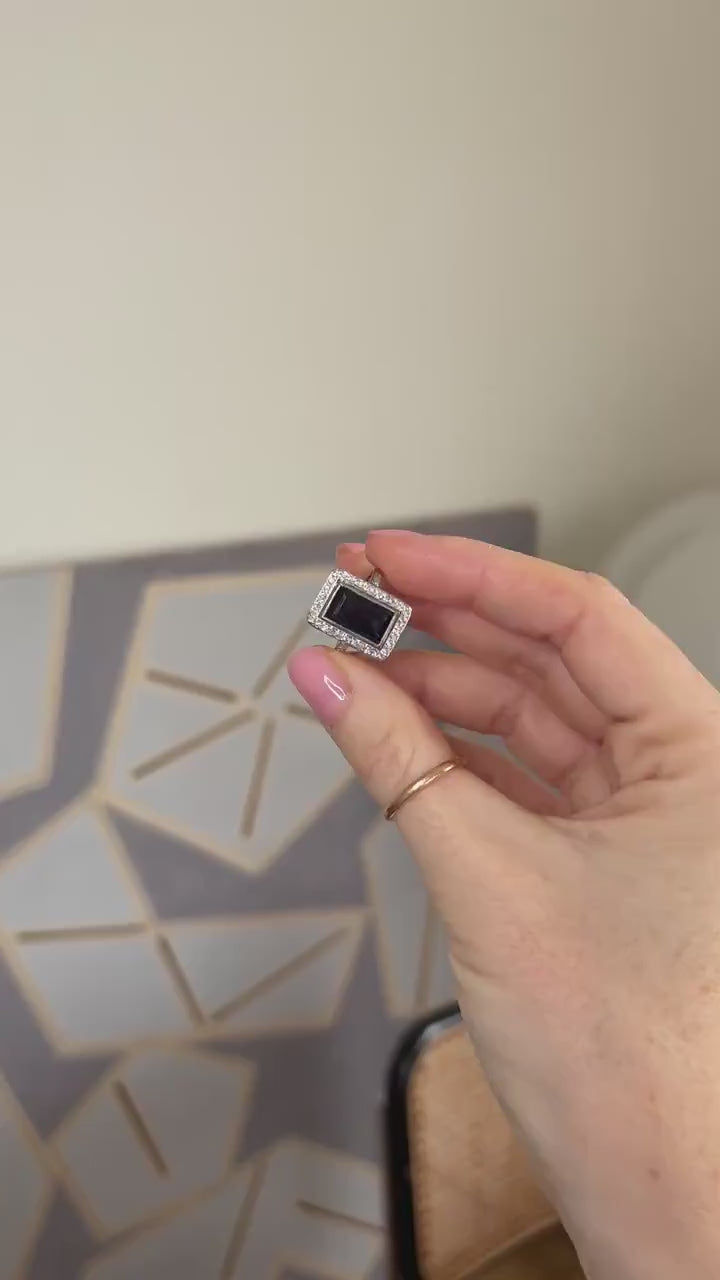 Bague Rectangle Art Deco Saphir 4,40 Cts entourage Diamants sur Or Jaune et Platine