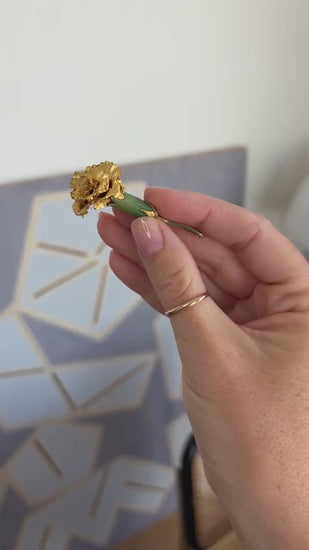Broche Art Nouveau Fleur Oeillet Emaillé sur Or Jaune