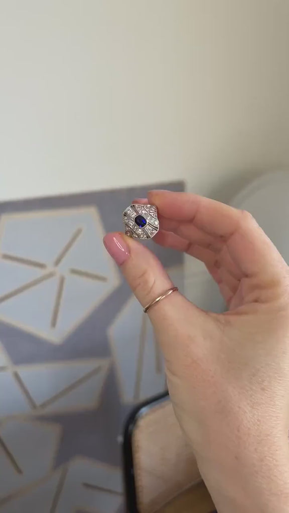 Bague Dôme Art Déco Saphir et Diamants sur Platine