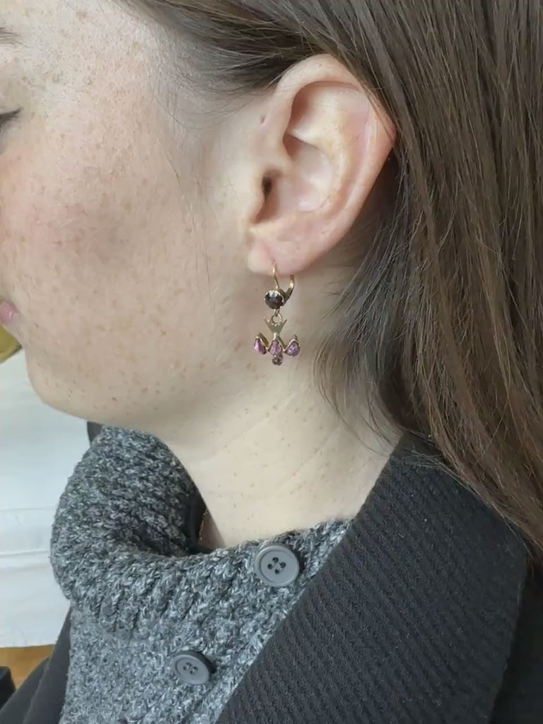 Boucles d'oreilles pendantes colombes grenats de Perpignan sur or rose