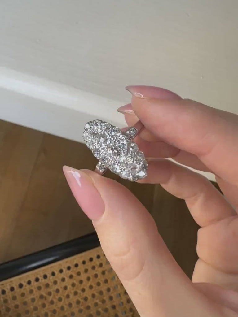 Bague Marquise Ancienne diamants sur or blanc