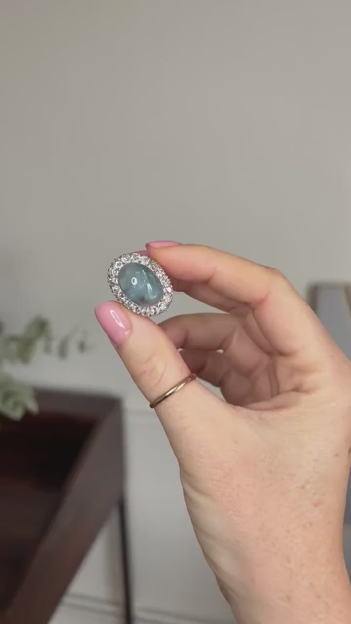Bague Marguerite Art Déco Cabochon Aigue Marine et Diamants sur Or et Platine