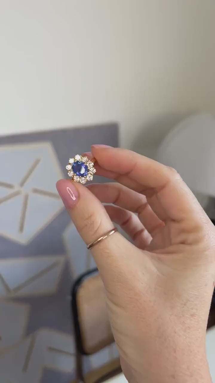 Bague Marguerite Saphir Ceylan 1.70 Cts et Diamants sur Or jaune