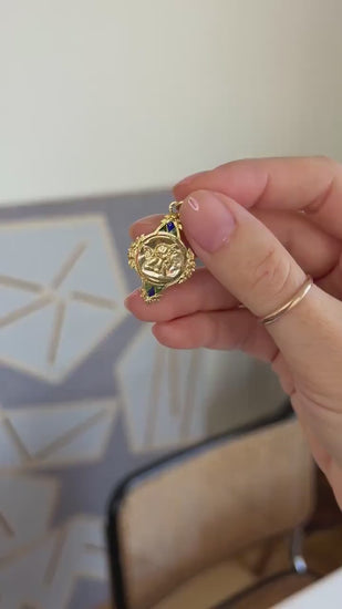 Médaille Art Nouveau Ange Penseur en Or et Email