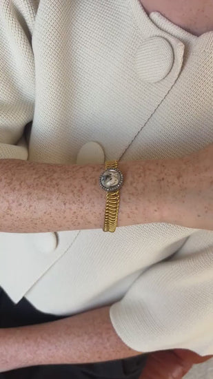 Bracelet Ancien Gourmette en Or jaune et Fixé Sous Verre Chien Diamants