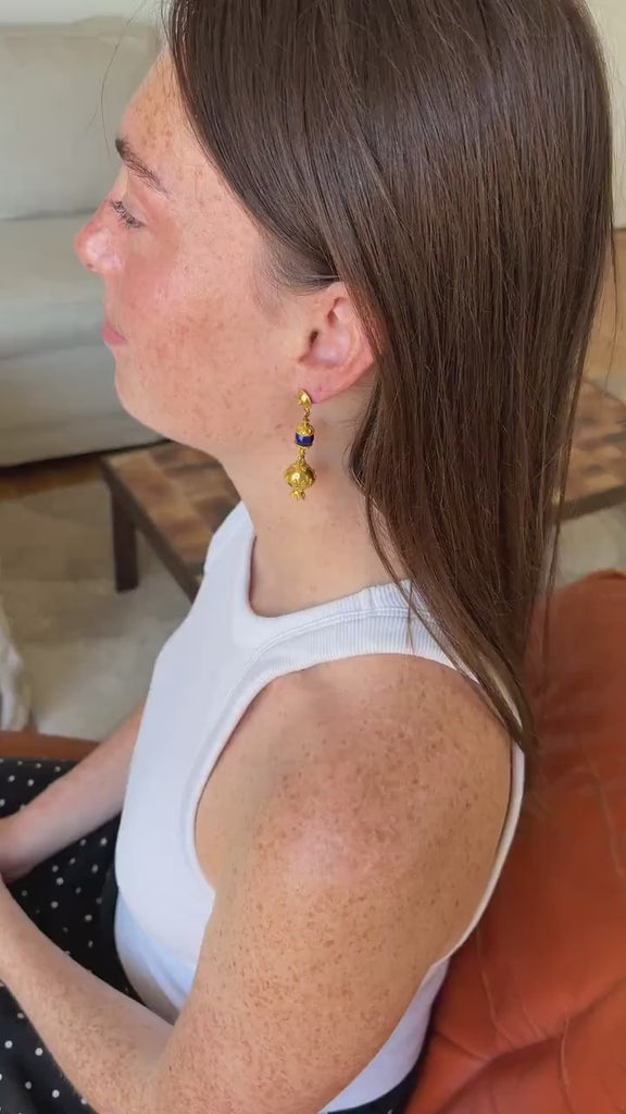 Boucles d'Oreilles Pendantes Lapis Lazuli sur Or Jaune Filigrané