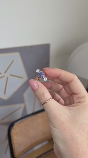 Bague Belle Epoque Saphir de Ceylan Non Chauffé 3,30 Cts et Diamants sur Or Rose et Platine