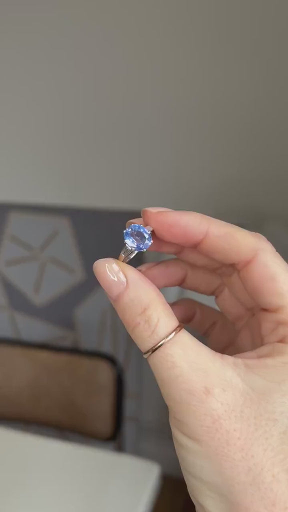 Bague Art Déco Saphir de Ceylan Non Chauffé 3,40 Cts et Diamants sur Platine