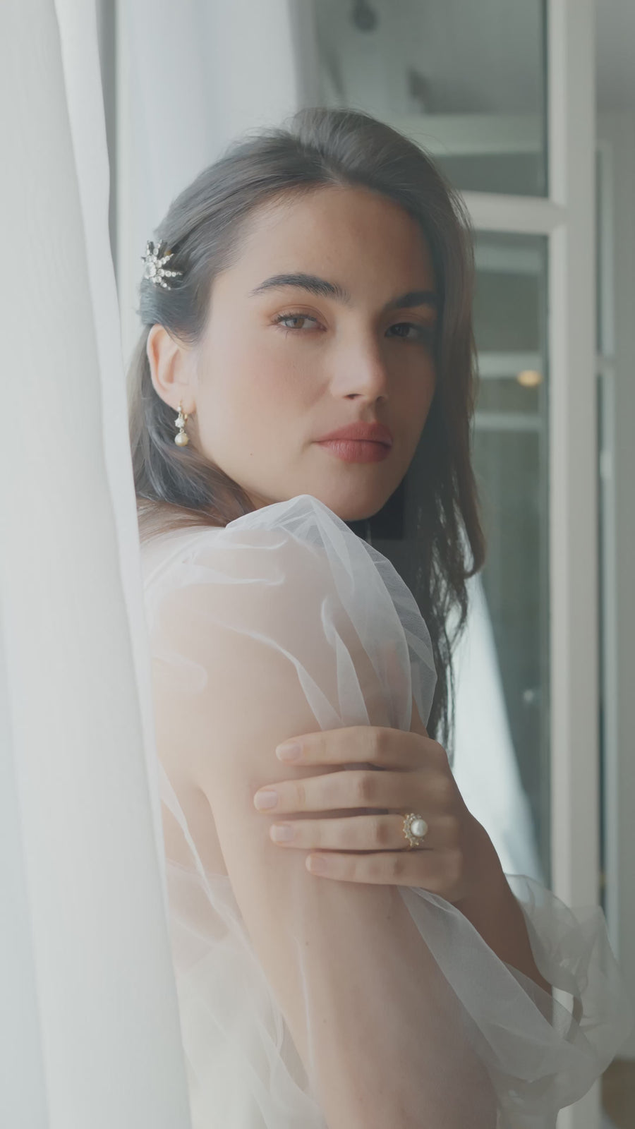 Bague marguerite diamants et perle fine