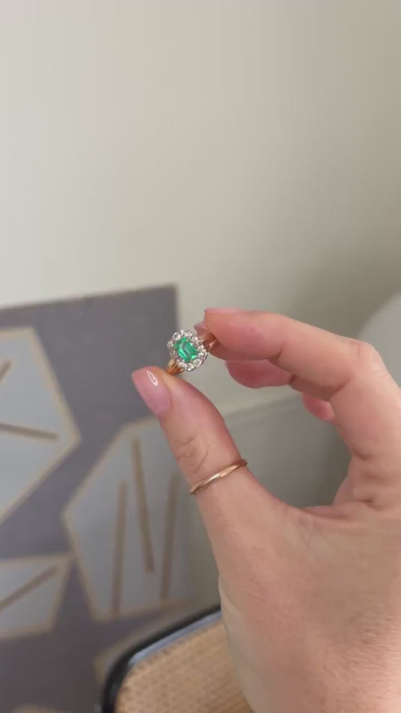 アンティーク・マーガレットリング　コロンビア産エメラルド0.90カラット、ダイヤモンドあしらい、ローズゴールド