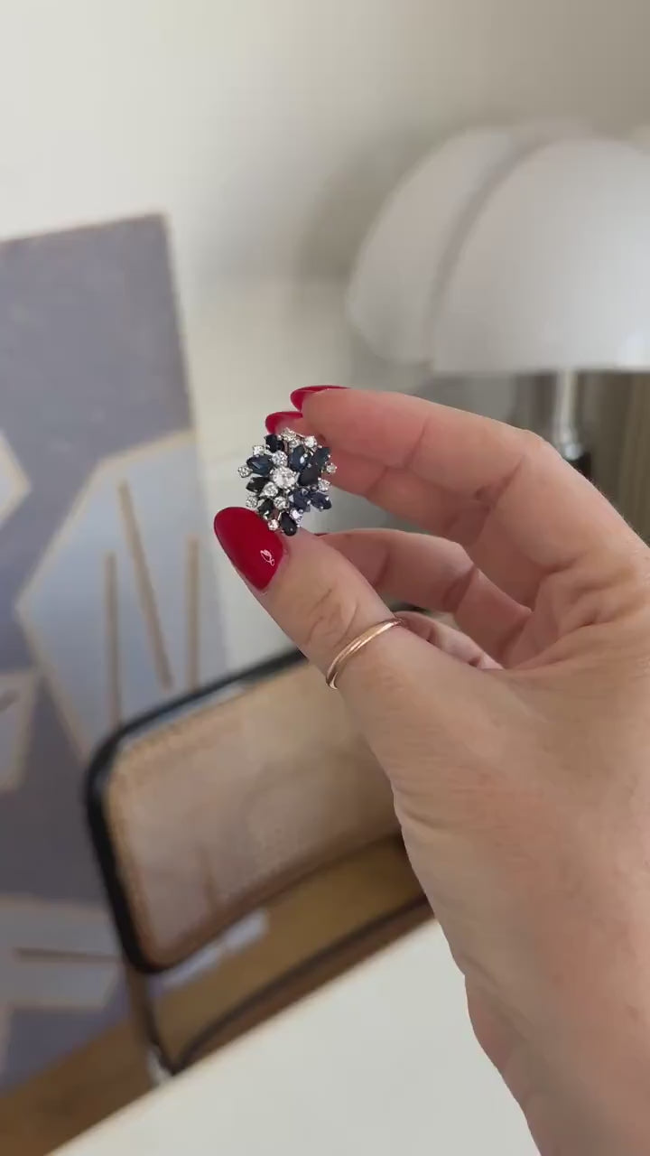 Bague Fil Cocktail Saphir et Diamants sur Or Blanc