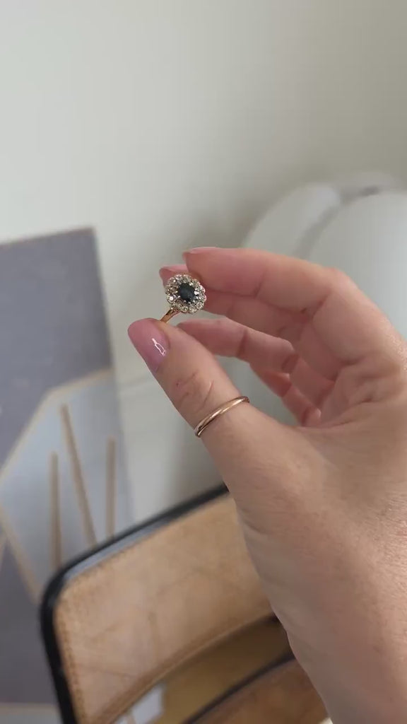 Bague Marguerite Ancienne Saphir 0,85 Cts et Diamants sur Or jaune