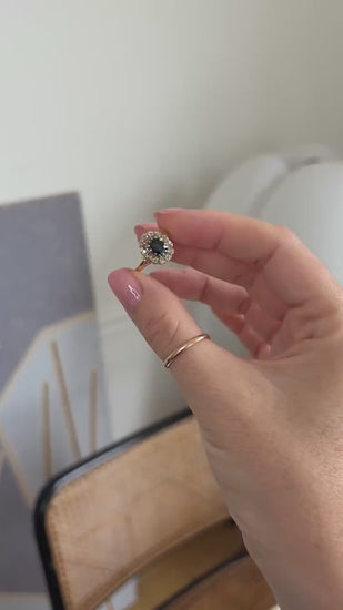 Bague Marguerite Ancienne Saphir 0,85 Cts et Diamants sur Or jaune