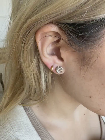 Boucles d'oreilles clous diamants rose couronnée 1.15 Ct, or et platine