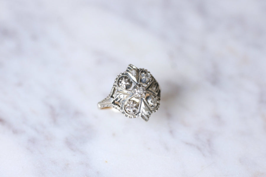 Bague ancienne en or et argent ornée de diamants - Galerie Pénélope