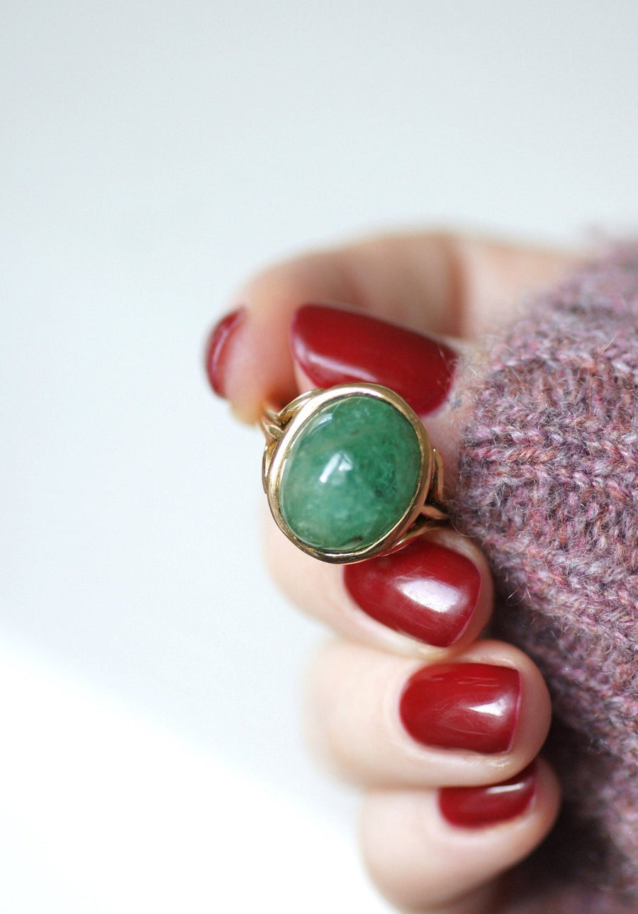 Bague cabochon d'émeraude sur or jaune - Galerie Pénélope