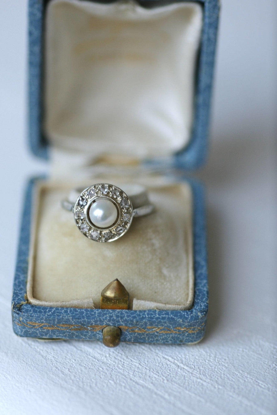 Bague cible Art Deco perle et diamants - Galerie Pénélope