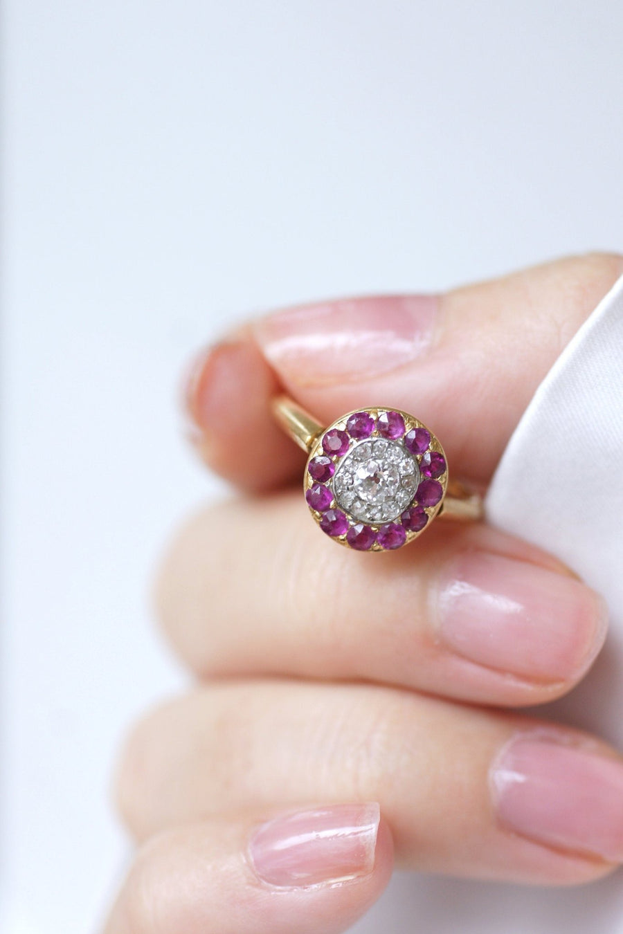 Bague cible diamants et rubis - Galerie Pénélope