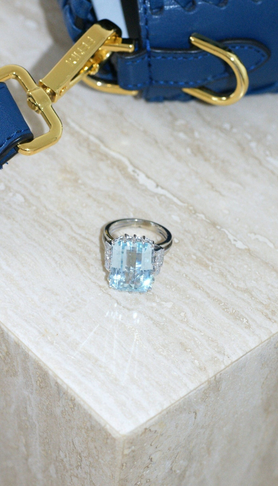 Bague Cocktail Aigue marine et diamants - Galerie Pénélope