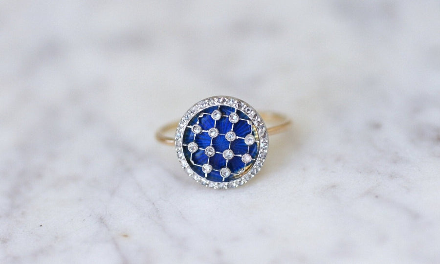 Bague damier, émail et diamants sur or et platine - Galerie Pénélope