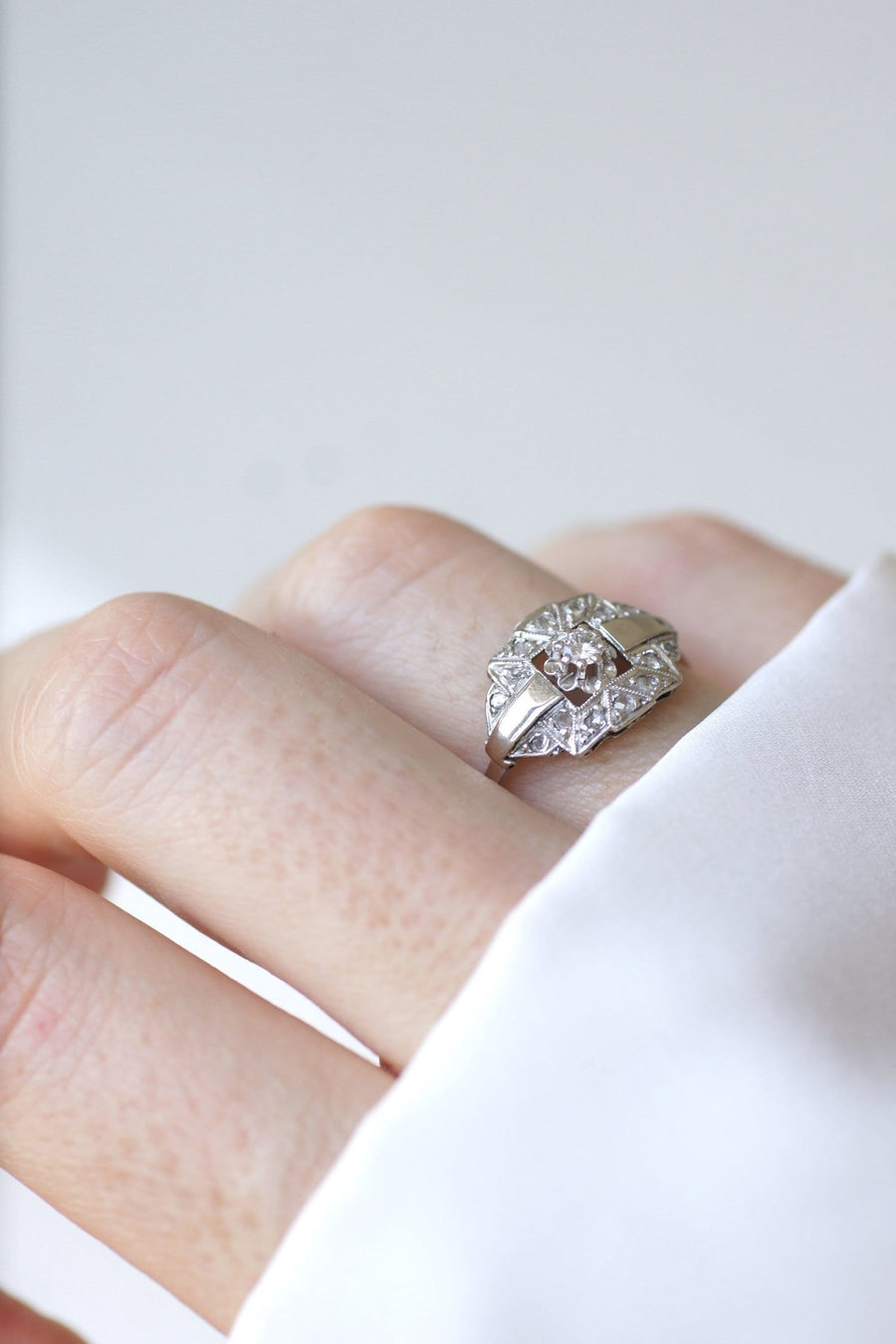 Bague de fiançailles Art Deco diamants - Galerie Pénélope