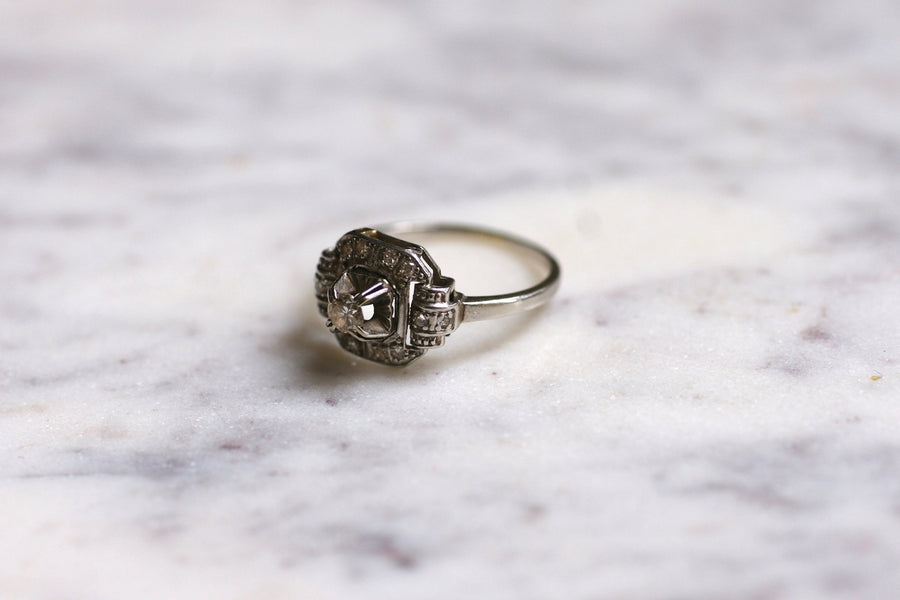 Bague de fiançailles Art Deco platine or blanc et diamants - Galerie Pénélope