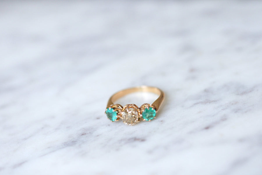 Bague jarretière or rose, émeraudes, et diamants - Galerie Pénélope