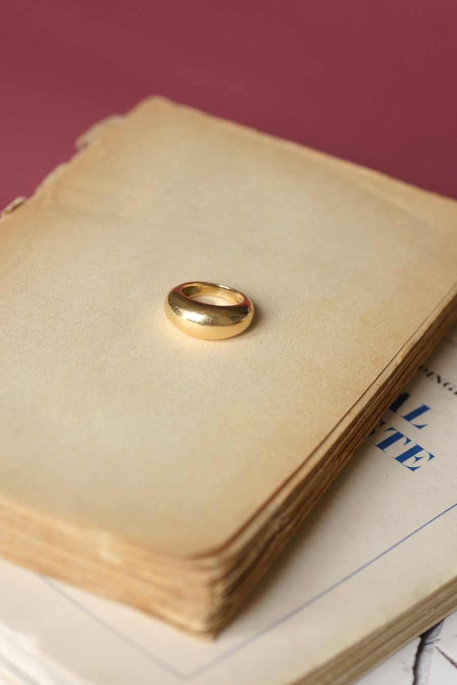 Bague jonc bombé vintage en or jaune - Galerie Pénélope