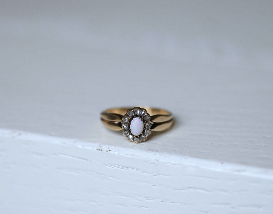 Bague marguerite or rose, opale et diamants - Galerie Pénélope