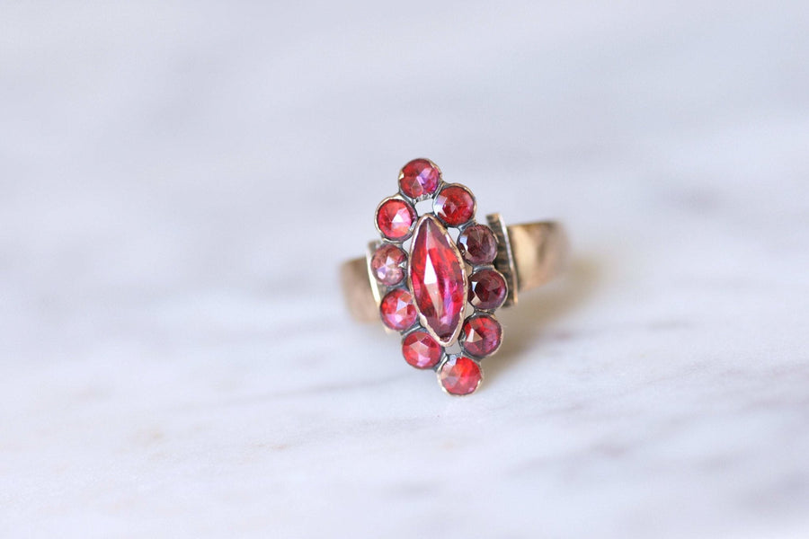 Bague marquise ancienne en or et grenats de Perpignan - Galerie Pénélope