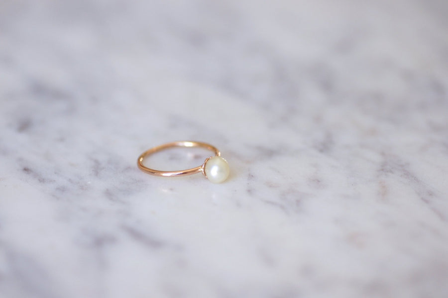 Bague perle fine sur or rose - Galerie Pénélope