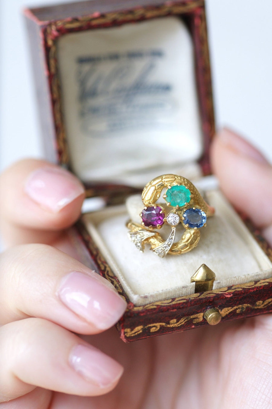 Bague serpents et trèfle, Saphir, Emeraude, Grenat - Galerie Pénélope