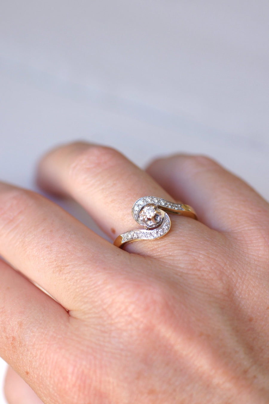 Bague Tourbillon deux ors et diamants - Galerie Pénélope