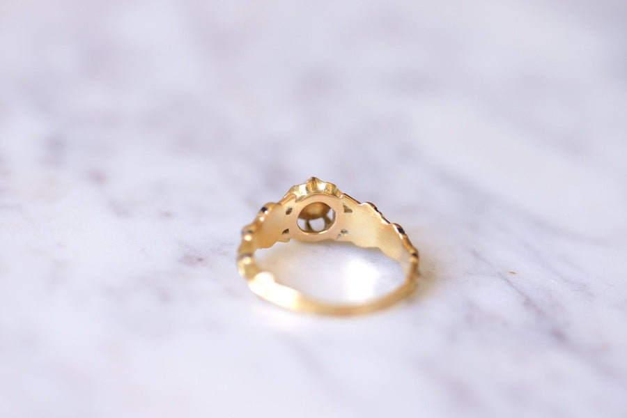 Bague Victorienne émaillée en or et diamant taille rose couronnée - Galerie Pénélope