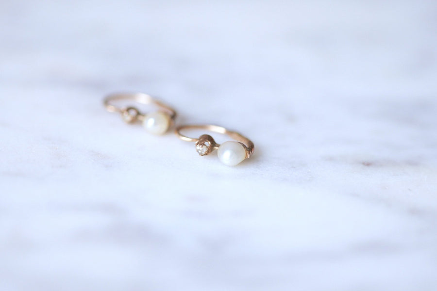 Boucles d'oreilles dormeuses anciennes en or et perles - Galerie Pénélope