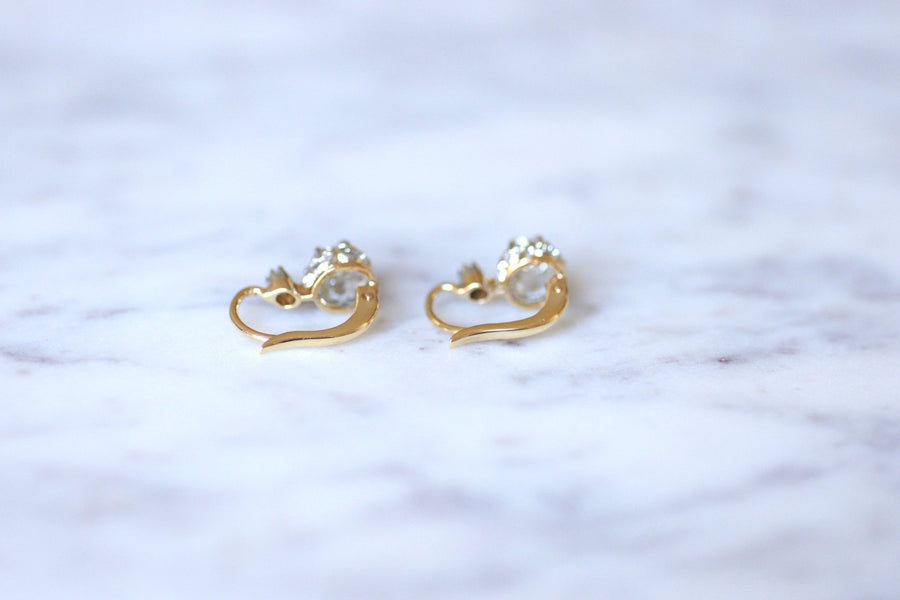Boucles d'oreilles dormeuses anciennes en or, platine, et diamants - Galerie Pénélope